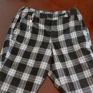 Hot Topic black/white plaid pants with chain
